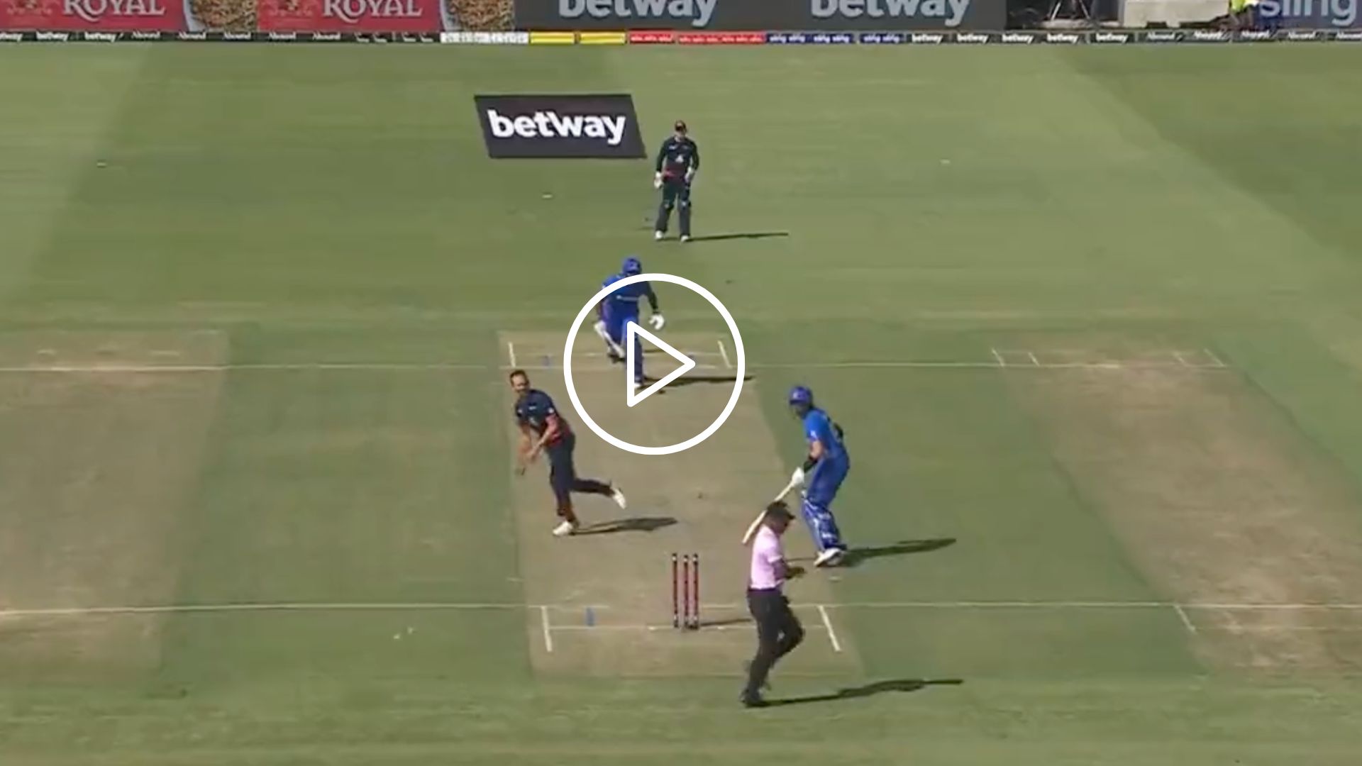 [WATCH] Justin Dill's Back Heel Skills Runs Out David Wiese In MLC 2023 Eliminator